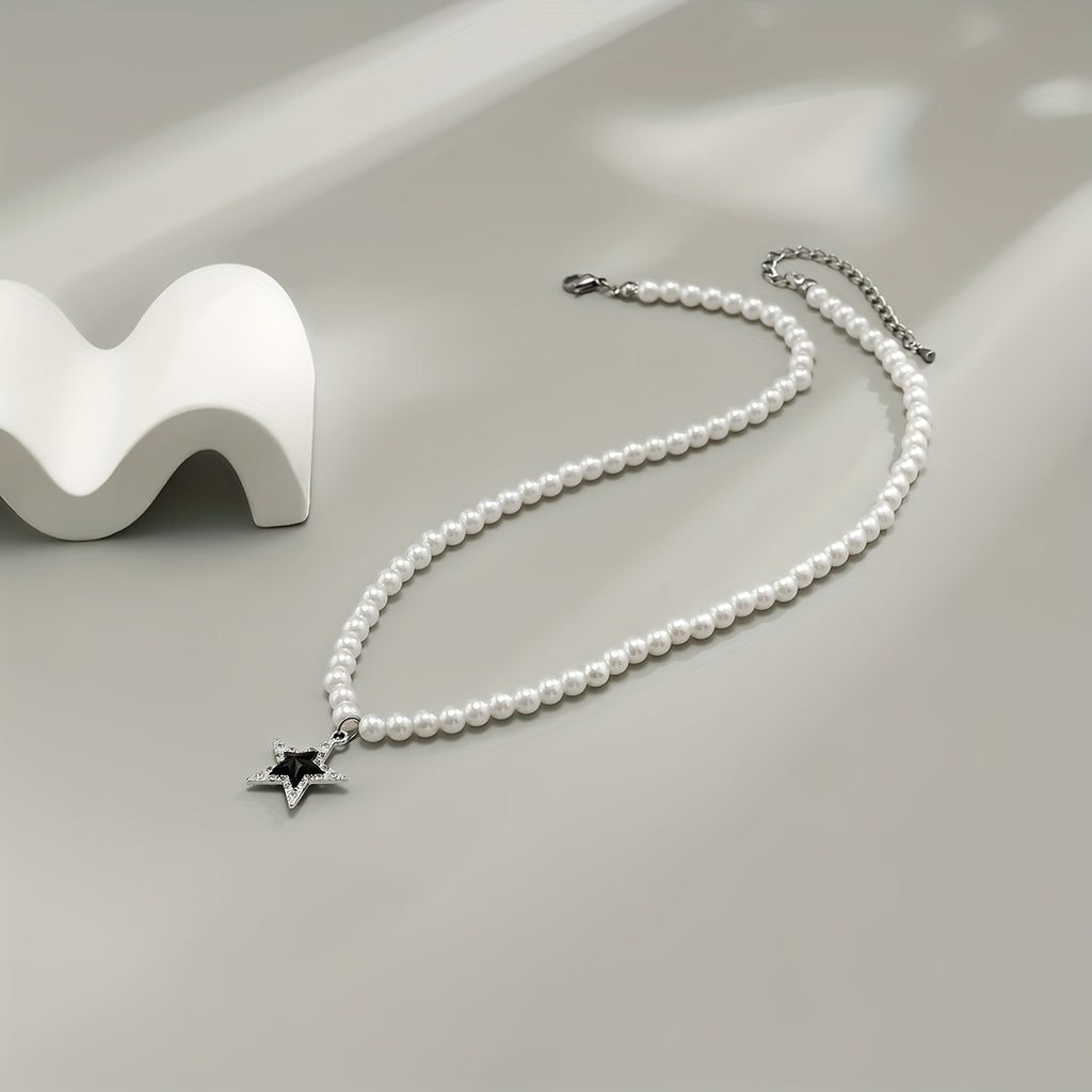 TeeShop "Pearly Stars" Faux Pearl Necklace